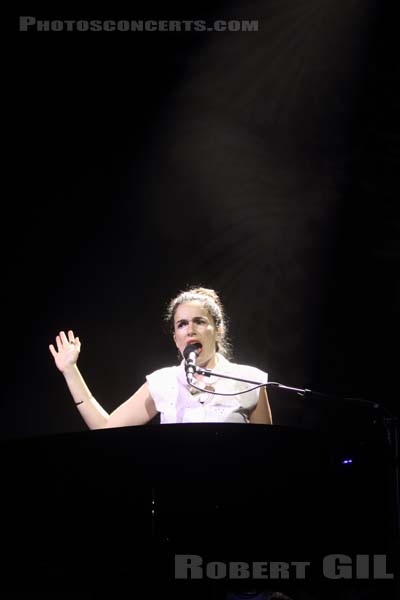 YAEL NAIM - 2016-07-21 - PARIS - Parvis de l'Hotel de Ville - Yael Naim